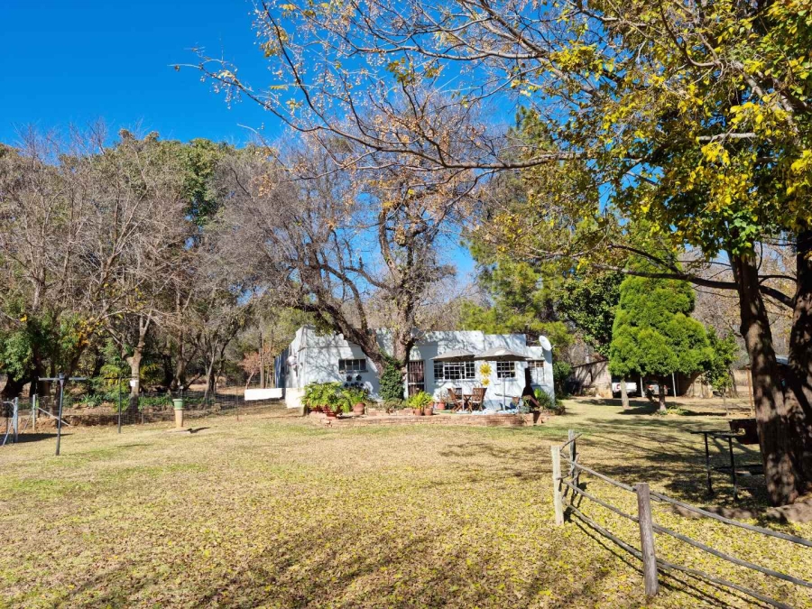 9 Bedroom Property for Sale in Hartbeespoort Rural North West